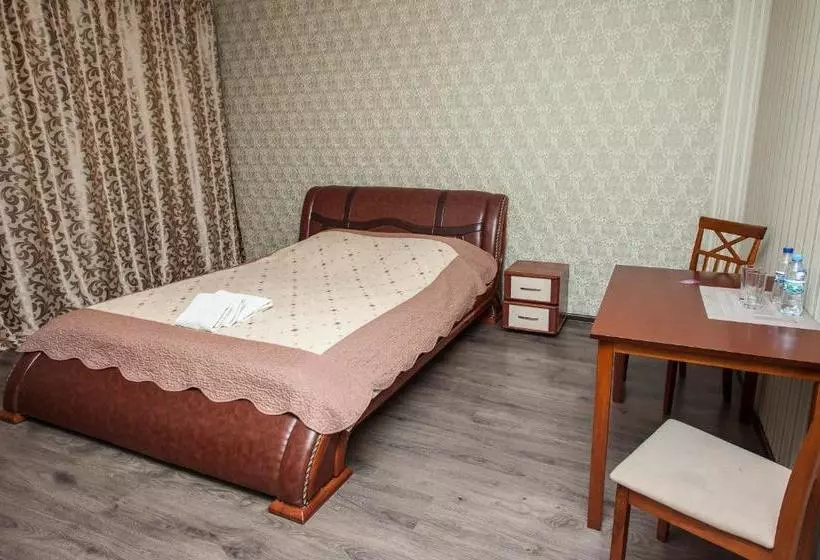 هتل Chyhorinskyi