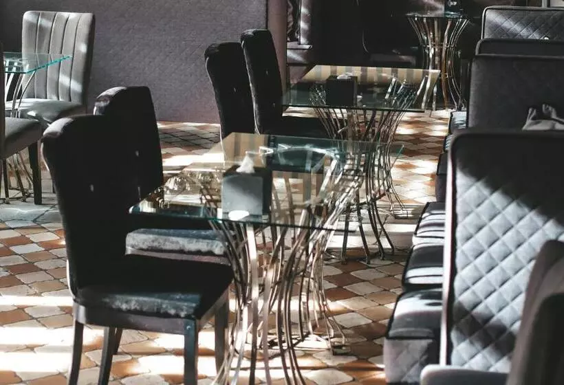 هتل Georg Palace