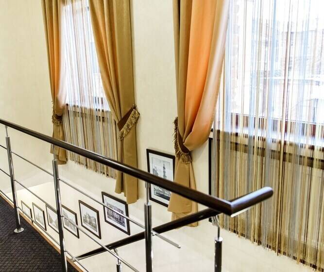 هتل Tsaritsynskiy