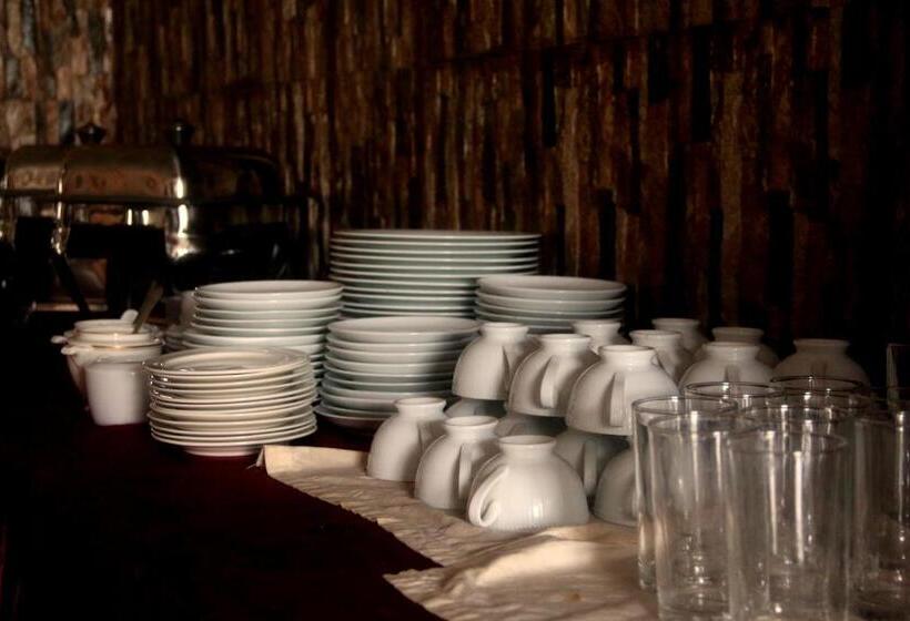 Lake View Hotel & Bungalow Ltd