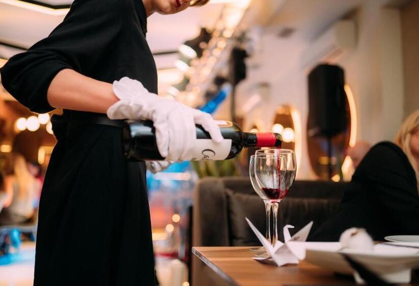 Sribni Leleky Hotel & Spa