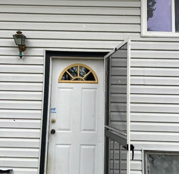 Pension Private Cozy Queen Room In North Delta