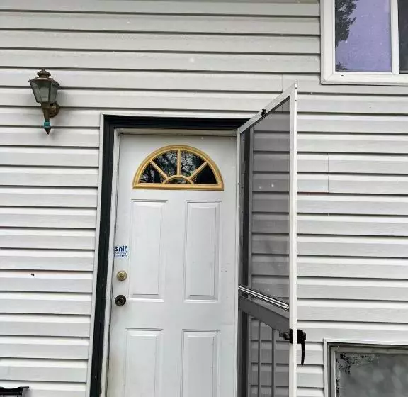 ペンション Private Cozy Queen Room In North Delta