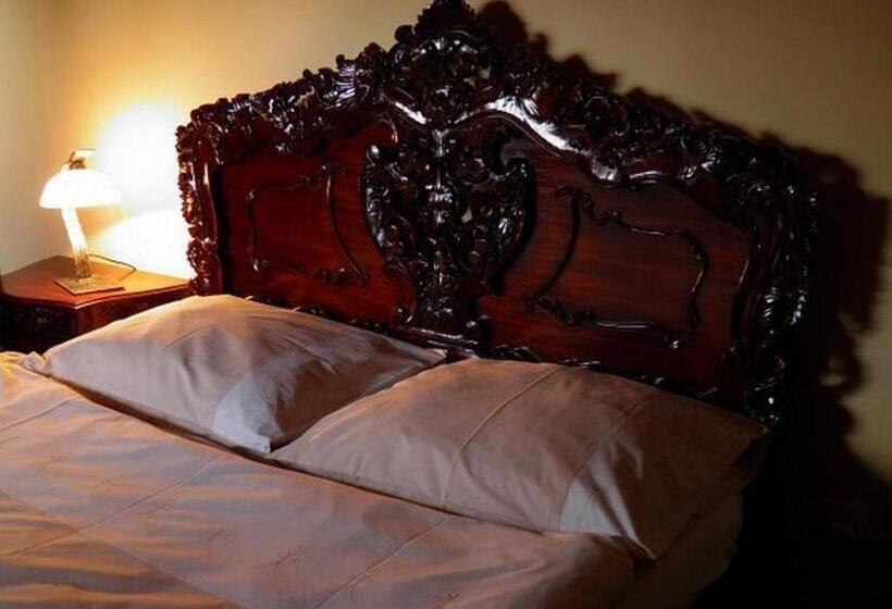 Dvůr Olšiny  Hotel And Horse Riding