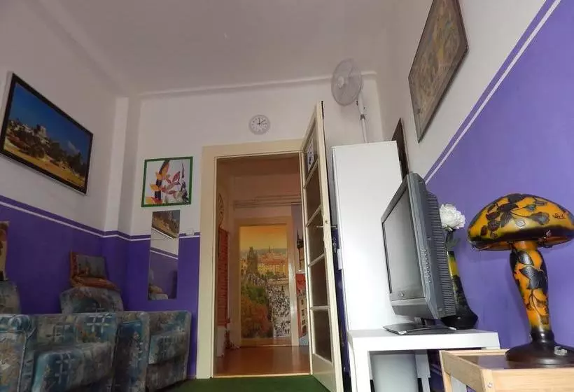 Hostel Delmedio
