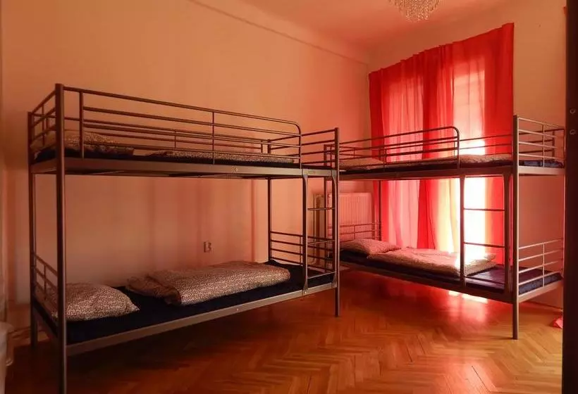 Hostel Delmedio