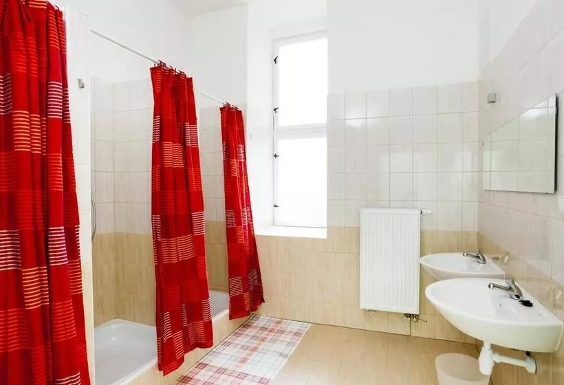 Hostel Opletalova