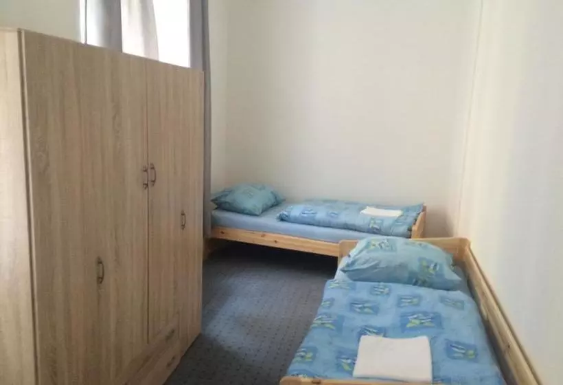 Hostel Opletalova