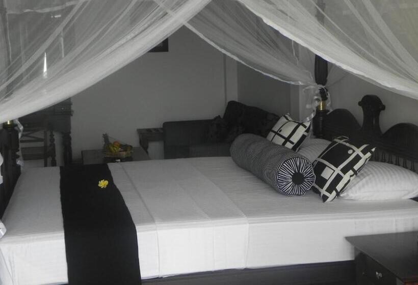 هتل Amanda Beach Villas