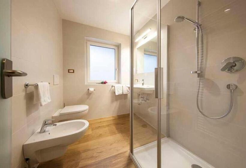 בית מלון כפרי Garni Morene