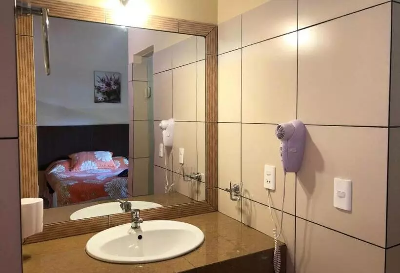 هتل Mitru