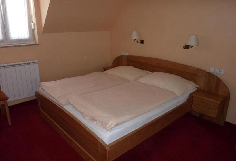 فندق & Restaurant Na Fryštátské