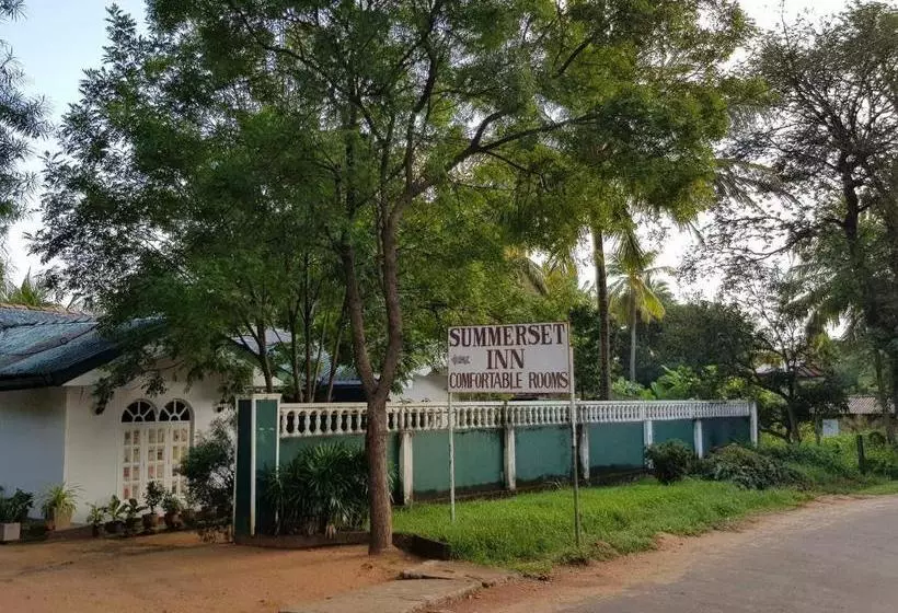 Hotel Summer Set Inn