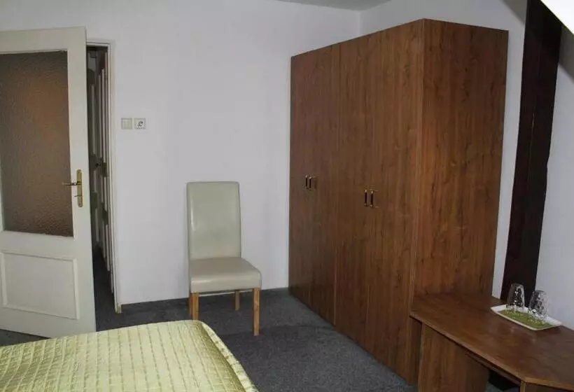 Hotel U Apoštola