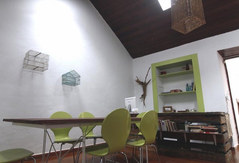 La Papaya Eco Yoga Hiking Hostel