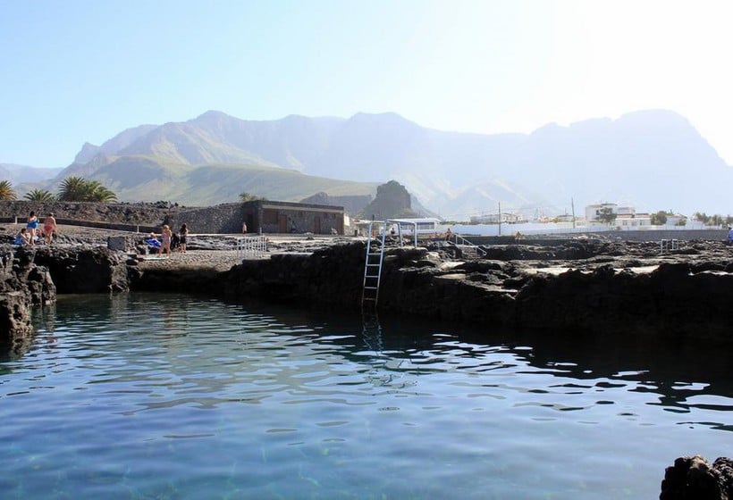 La Papaya Eco Yoga Hiking Hostel