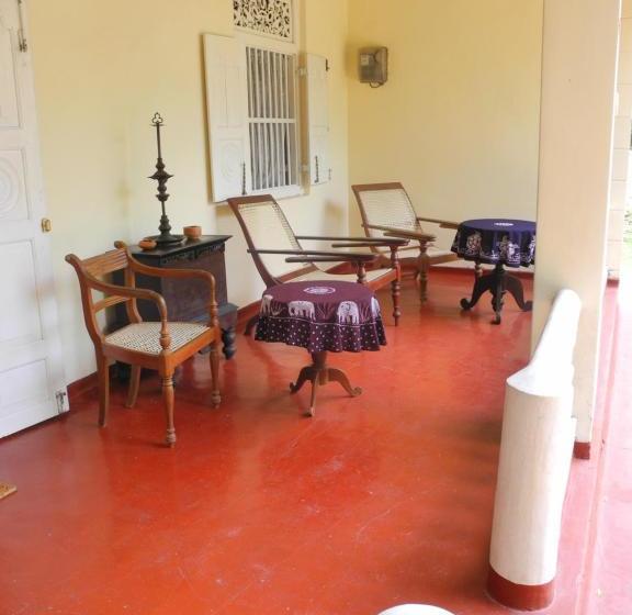 Top Of The Hill Guesthouse