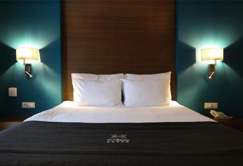 בית מלון כפרי Dukagjini