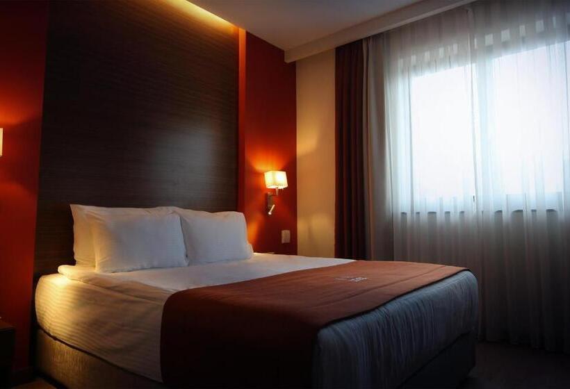 בית מלון כפרי Dukagjini