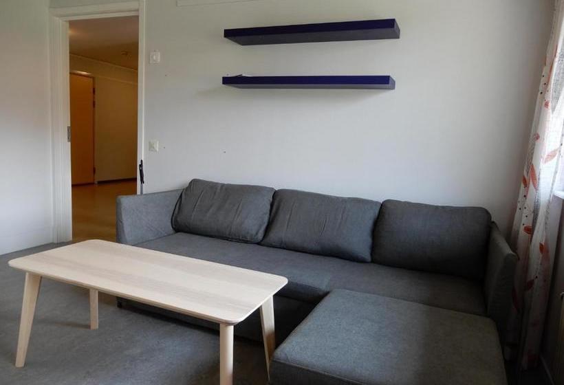 هاستل Valla Folkhögskola