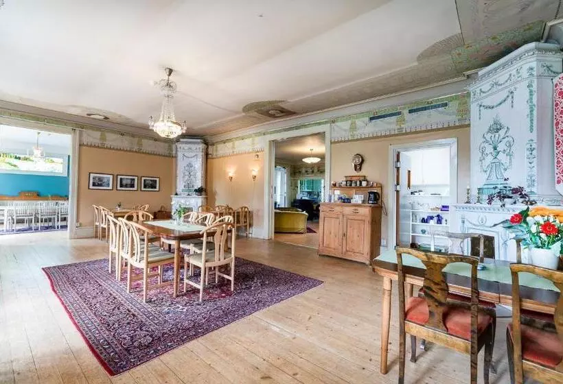 Borrgården Hostel