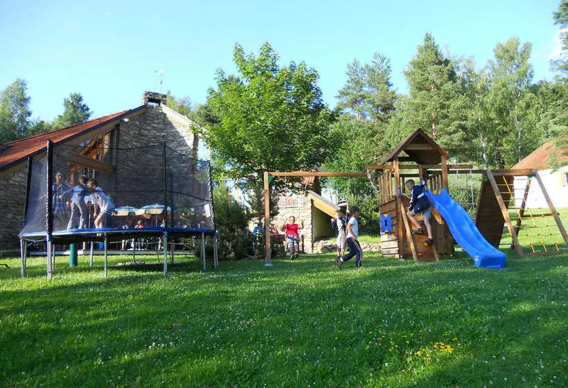 Hotelli Na Jezeře