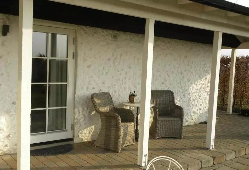 Glimminge Bed & Breakfast
