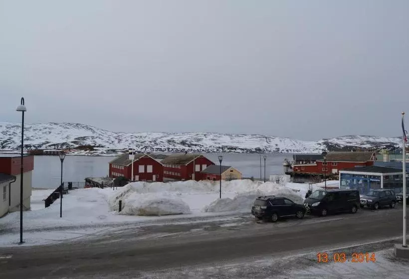 هتل Mehamn Arctic