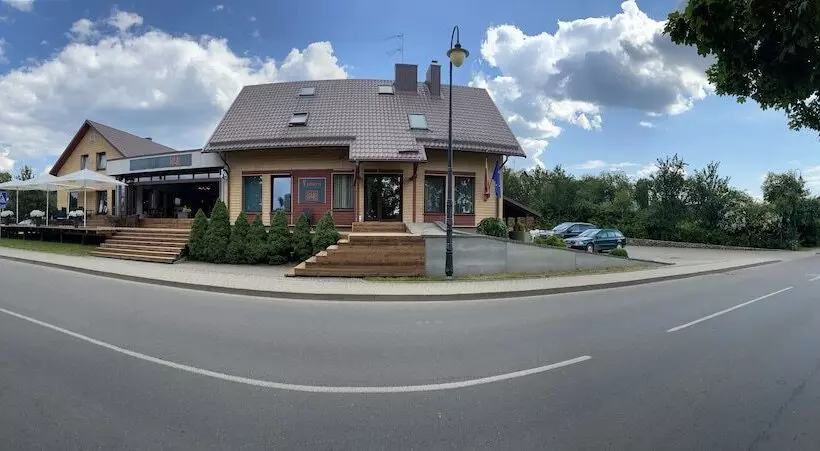 هتل Salos