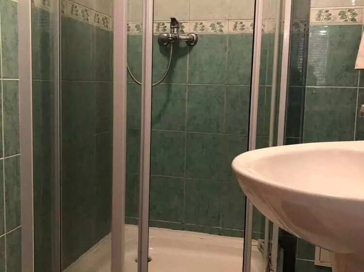 هتل Valensija