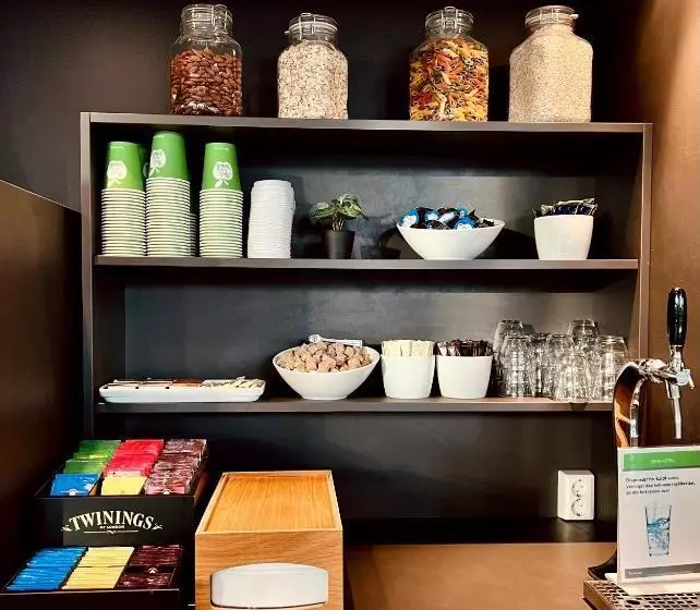 Otel Zefyr