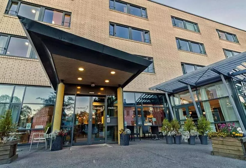 Otel Zefyr