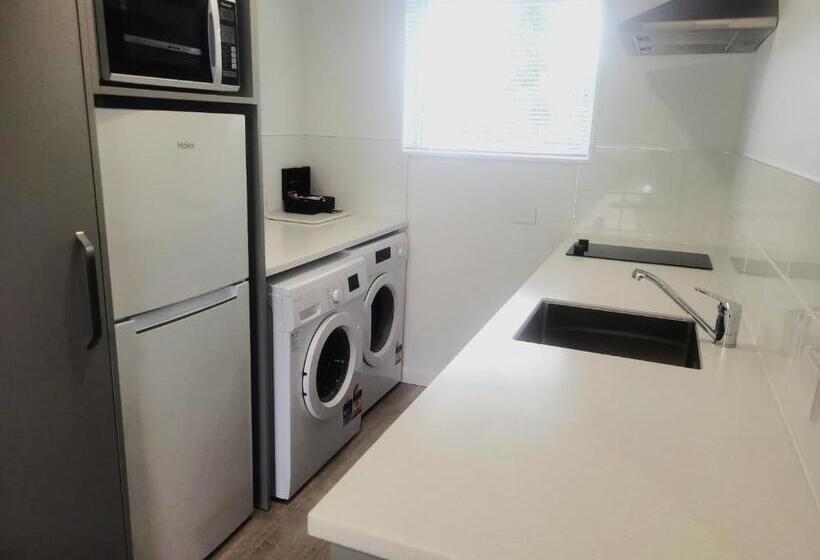 מוטל The Adelphi