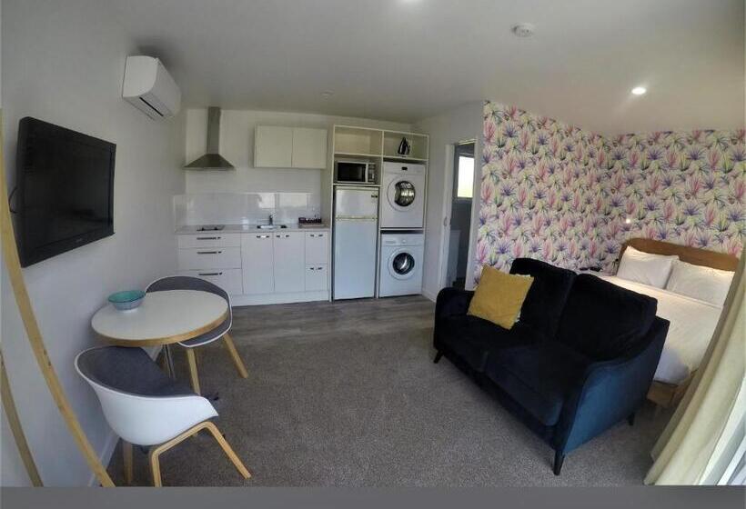 מוטל The Adelphi