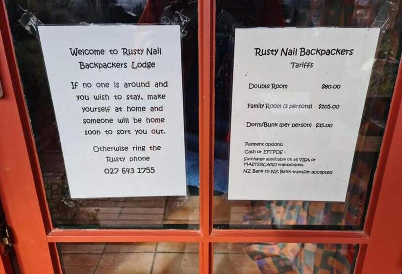 Общежитие Rusty Nail Backpackers