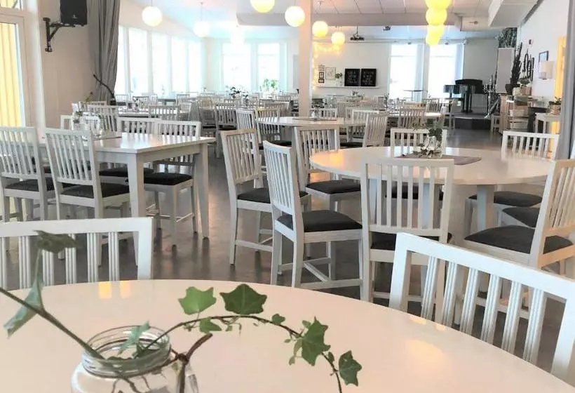Retkeilymaja Storstrand Kursgård