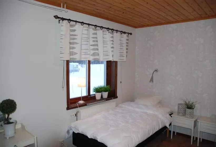 Retkeilymaja Storstrand Kursgård