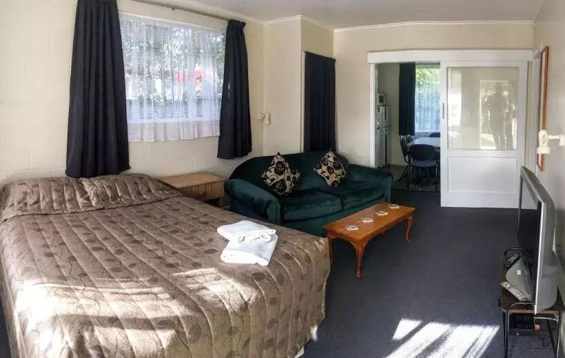 Alma Motel