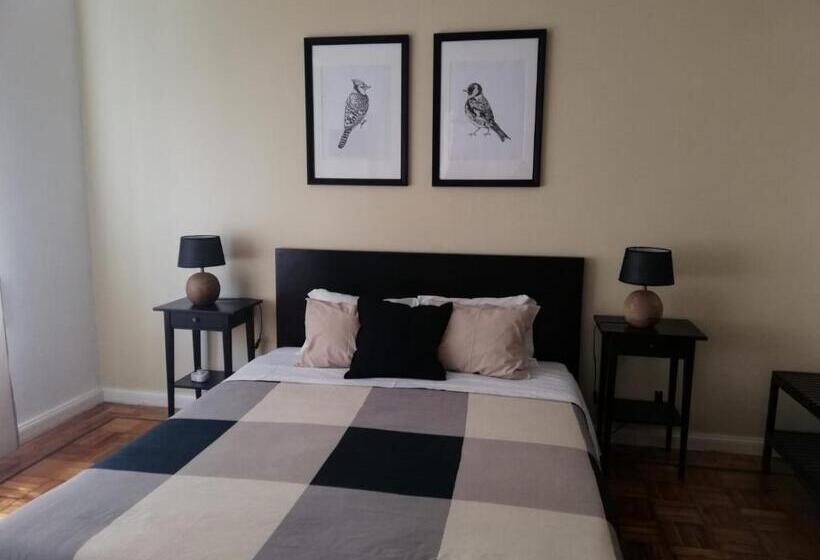 تختخواب و صبحانه 100 Contos