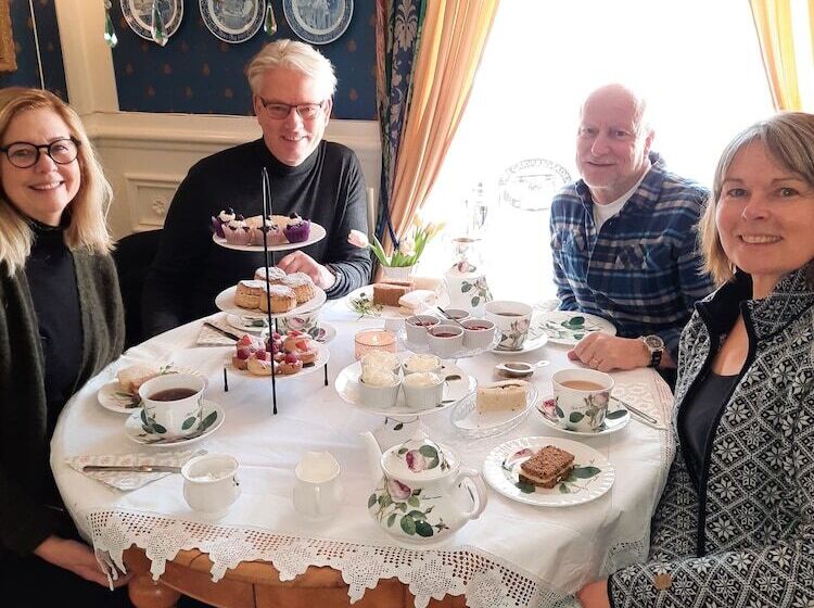 Garvaregården Hotel , B&b Och Café