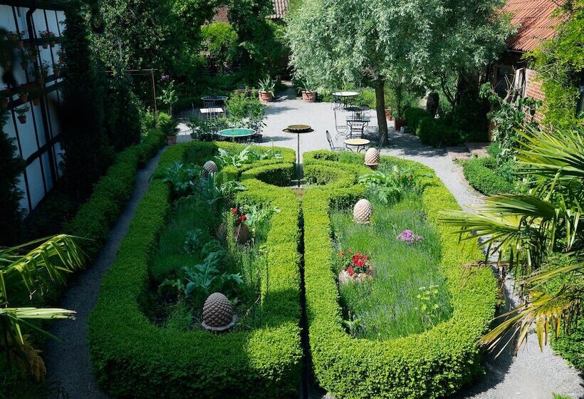 هتل Gårdens & Apotekarns B&b