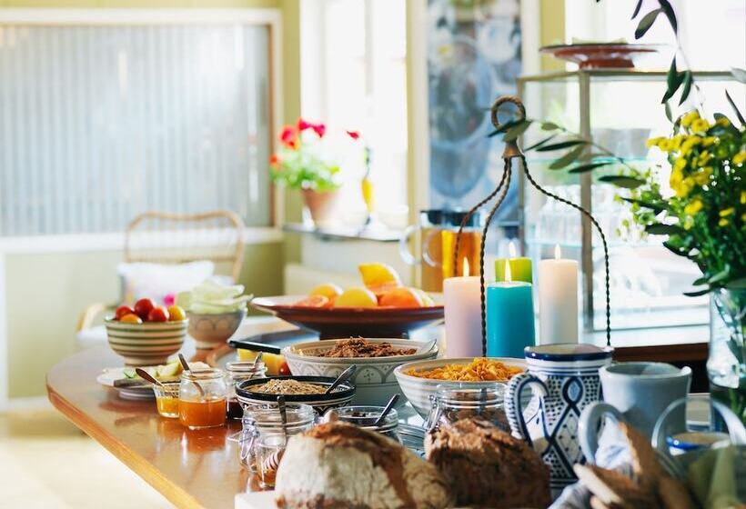 هتل Gårdens & Apotekarns B&b