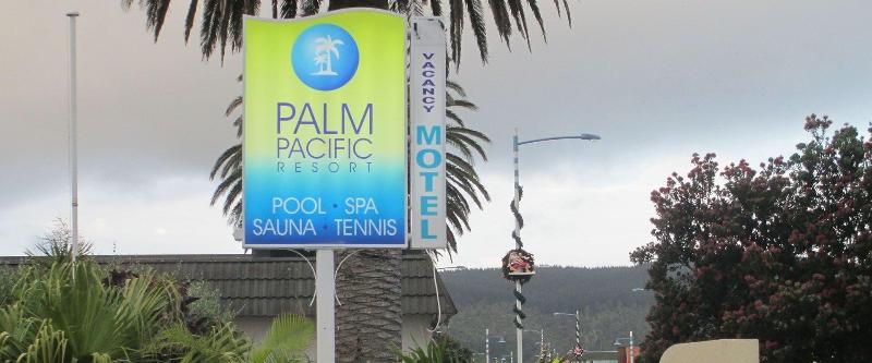 Palm Pacific Resort & Motel