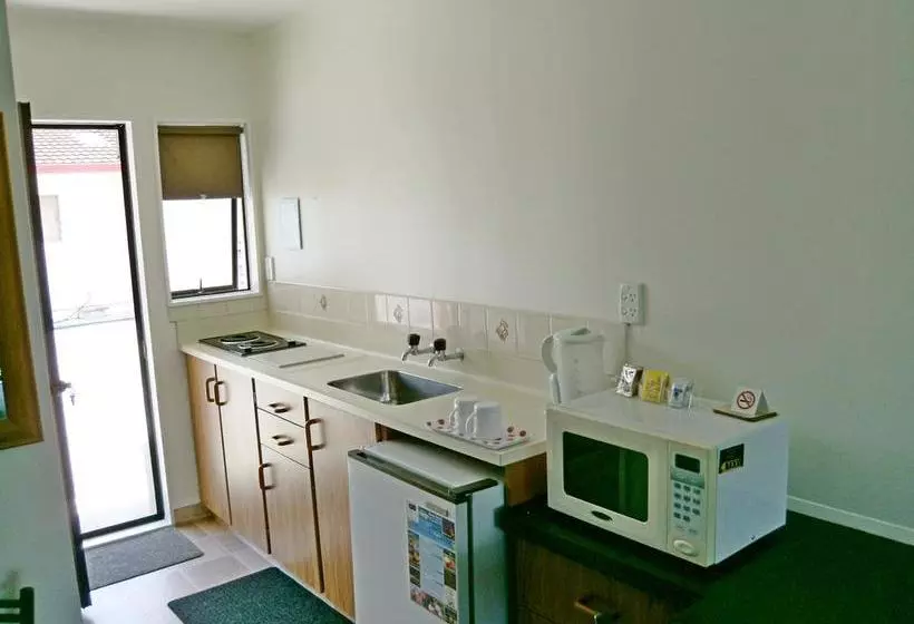 Pania Lodge Motel