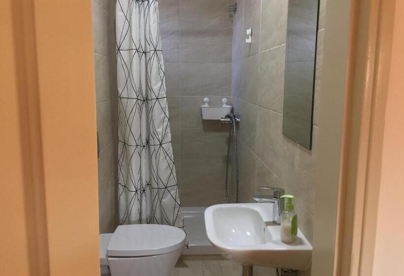 Residencial Avenida Hostel