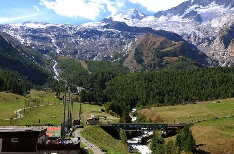 Amber Ski In/out Hotel & Spa
