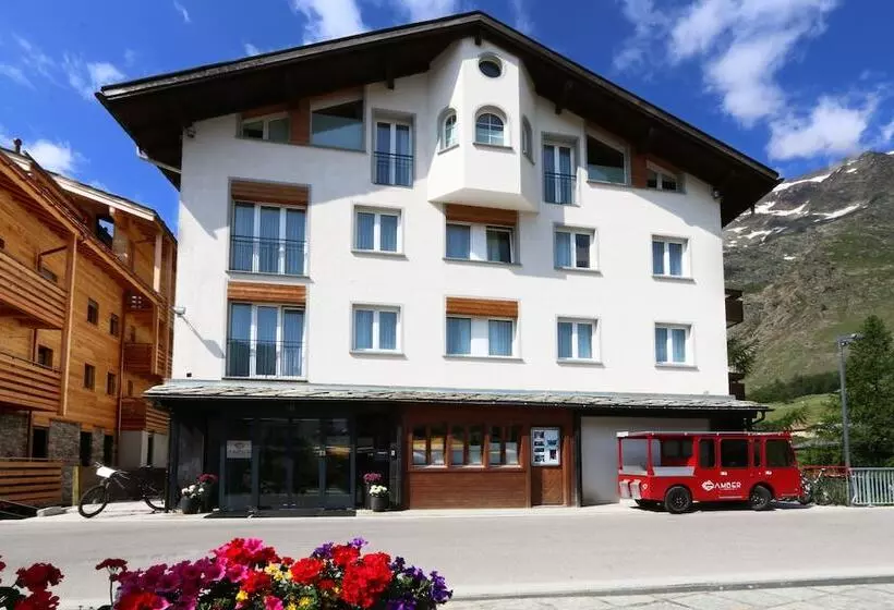 Amber Ski In/out Hotel & Spa