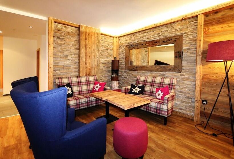 Amber Ski In/out Hotel & Spa