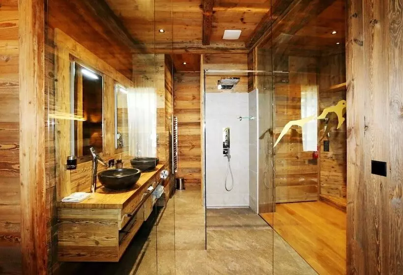 Amber Ski In/out Hotel & Spa