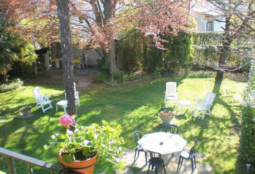 مبيت وإفطار Garni Molinazzo